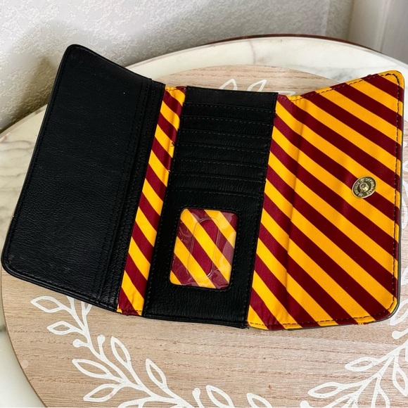 LOUNGE FLY HARRY POTTER , RARE STYLE MINI BACK PACK & MATCHING WALLET - Picture 11 of 11